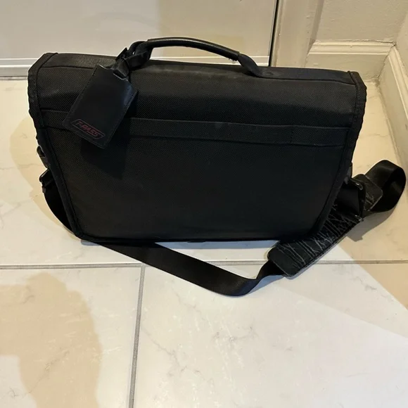 Tumi Briefcase - Picture 2 of 4